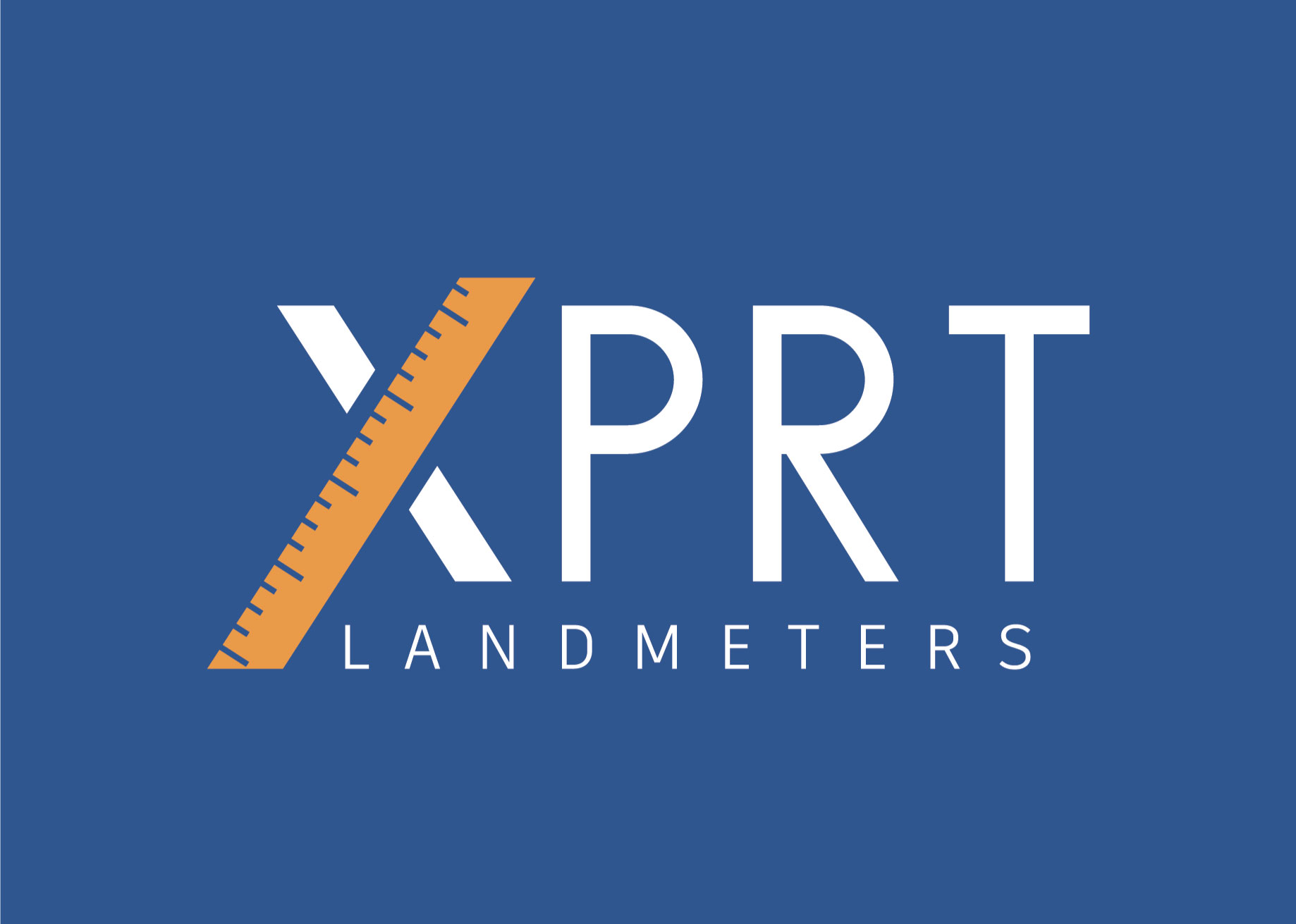 Logo XPRT op blauwe achtergrond